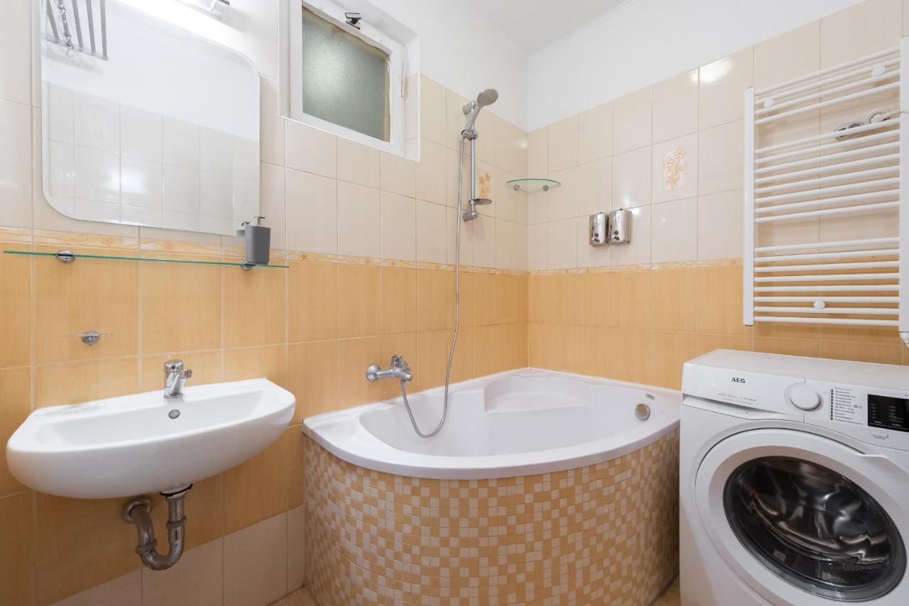 Lena Apartment Дечин Екстериор снимка